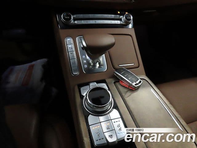 Genesis G90 Premium Luxury, 2020 14