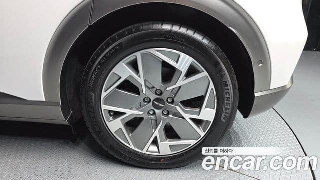 Genesis GV60 Standard, 2023 все фото