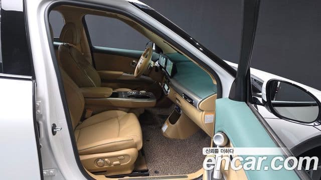 Genesis GV60 Standard, 2023 11