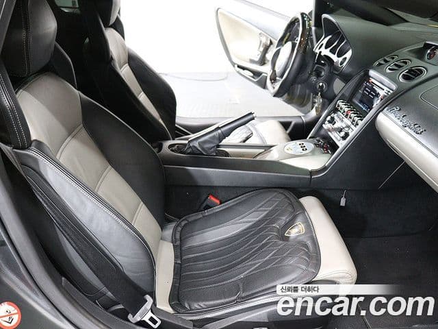 Lamborghini 가야르도 LP550-2, 2012 17