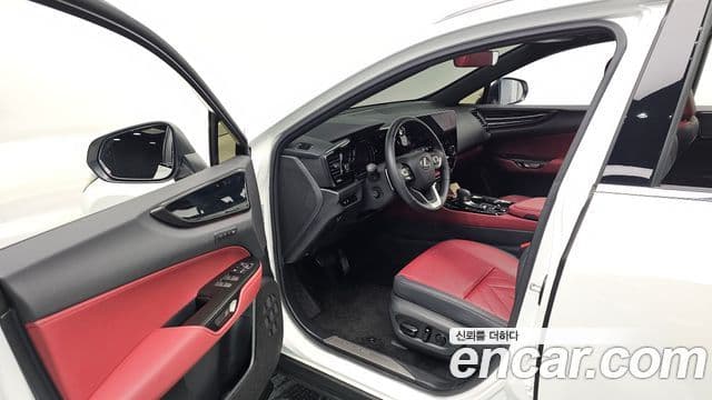 Lexus NX350h 2세대 Premium, 2025 11