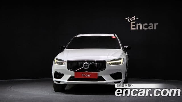 Volvo XC60 2세대 T8 R-Design, 2021 3