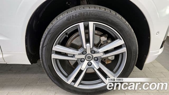 Volvo XC60 2세대 T8 R-Design, 2021 все фото