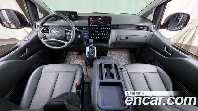 Hyundai Staria Modern, 2023 10