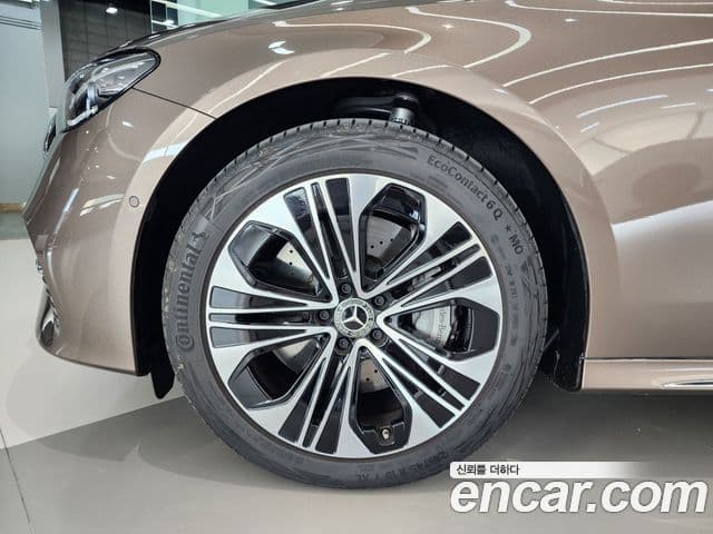 Mercedes-Benz E-класс W214, 2025 4