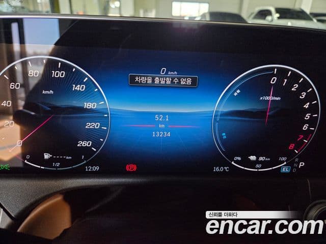 Mercedes-Benz E-класс W214, 2025 7