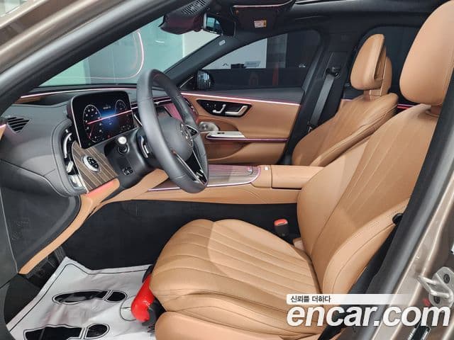 Mercedes-Benz E-класс W214, 2025 9