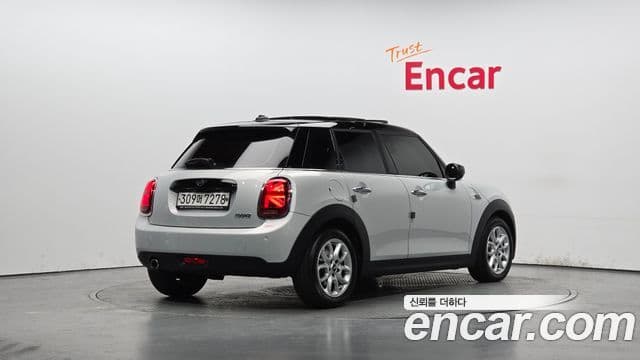 Mini Cooper 3세대, 2020 2