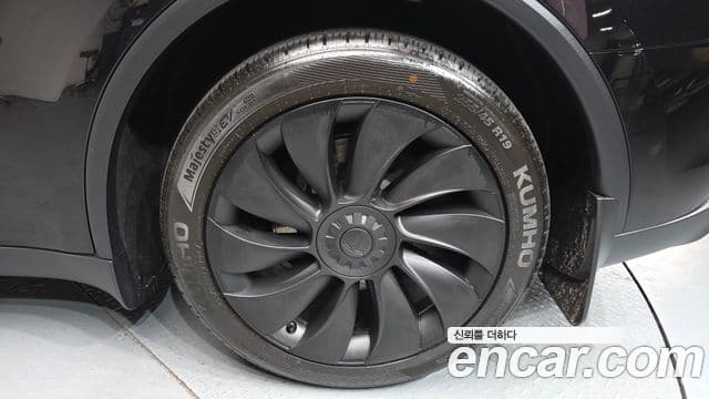 Tesla модель Y, 2025 все фото