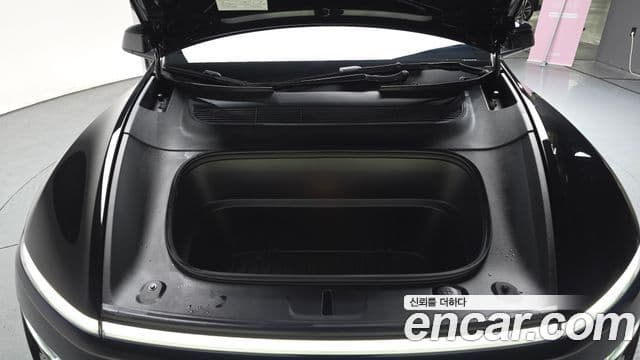 Tesla модель Y, 2025 6