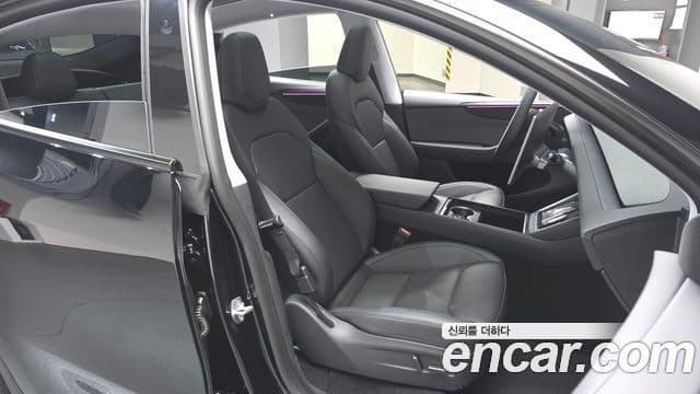 Tesla модель Y, 2025 12