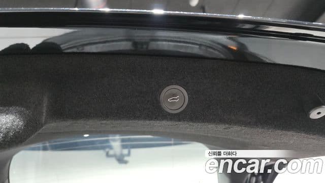 Tesla модель Y, 2025 20