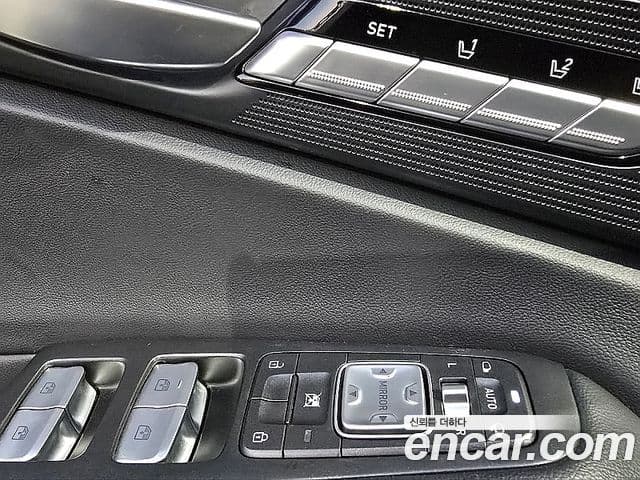 Genesis EQ900 Luxury, 2018 13