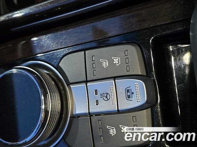 Genesis EQ900 Luxury, 2018 17