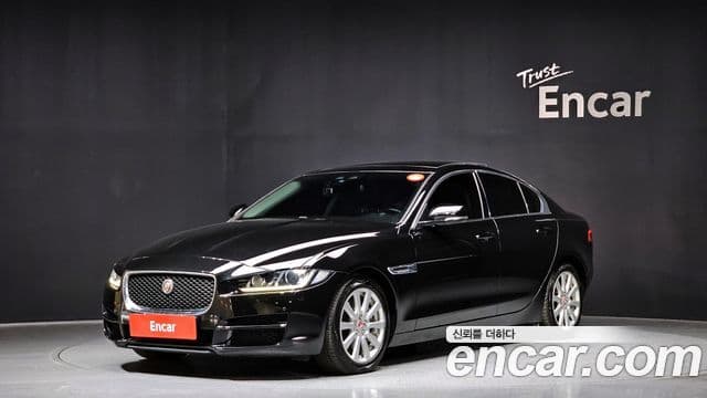 Jaguar XE Prestige, 2016 1