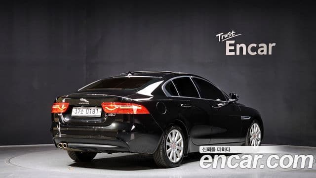 Jaguar XE Prestige, 2016 2