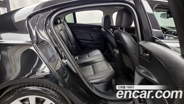 Jaguar XE Prestige, 2016 12