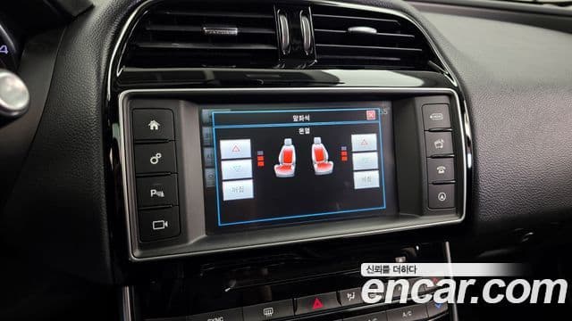 Jaguar XE Prestige, 2016 19