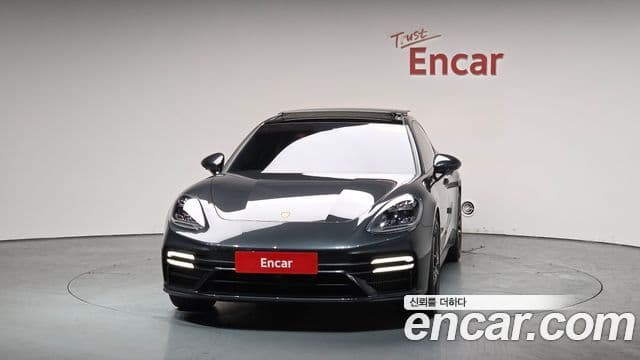 Porsche Panamera (971), 2021 3