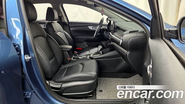 Kia The / новый New K3 2세대 Prestige, 2022 11