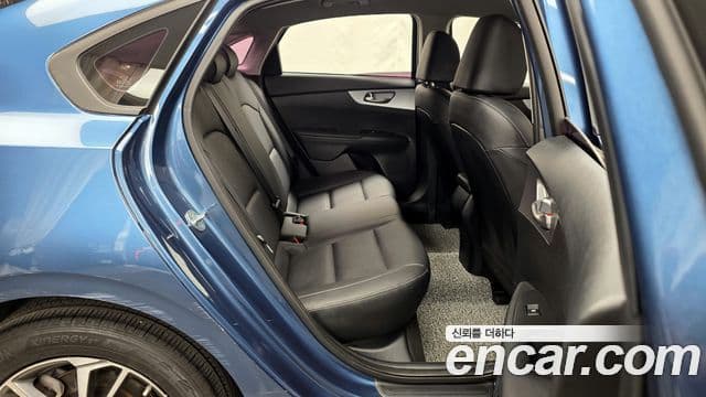 Kia The / новый New K3 2세대 Prestige, 2022 12