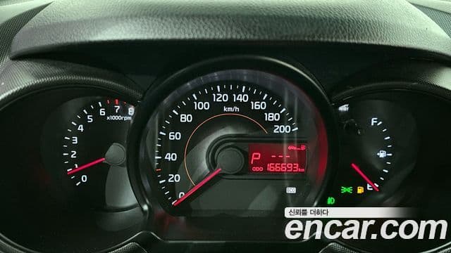 Kia Ray Deluxe, 2013 8