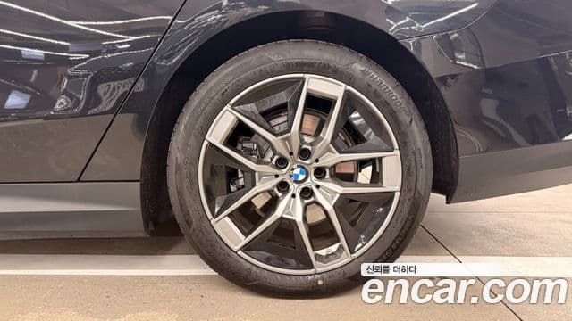 BMW 5시리즈 (G60), 2025 все фото