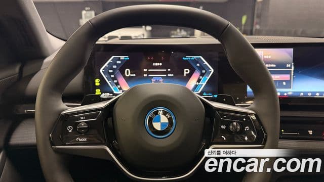 BMW 5시리즈 (G60), 2025 12