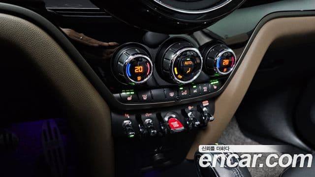 Mini Cooper Countryman 2세대, 2019 17