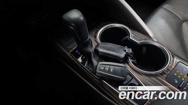 Toyota 캠리 (XV70), 2018 9