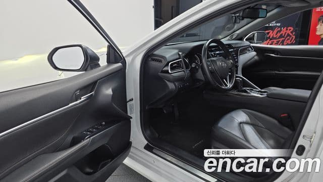 Toyota 캠리 (XV70), 2018 10