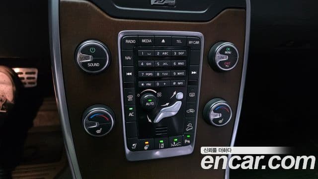 Volvo XC70 3세대, 2014 16