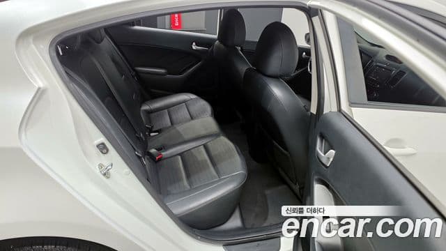 Kia The / новый New K3 Trendy, 2017 12