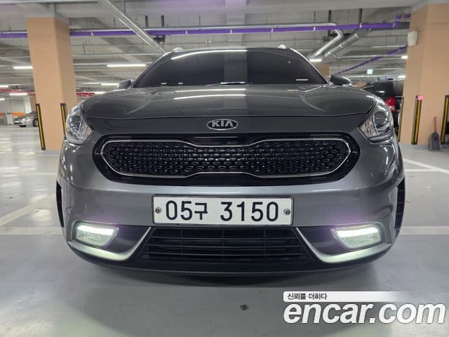 Kia Niro Prestige, 2018 1