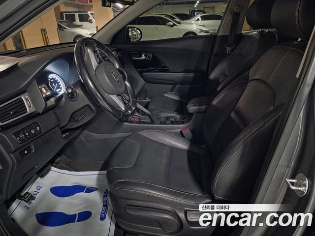 Kia Niro Prestige, 2018 10