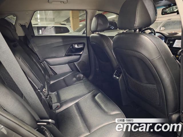 Kia Niro Prestige, 2018 14