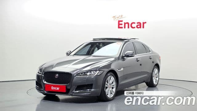 Jaguar XF (X260) 25t Portfolio, 2018 1