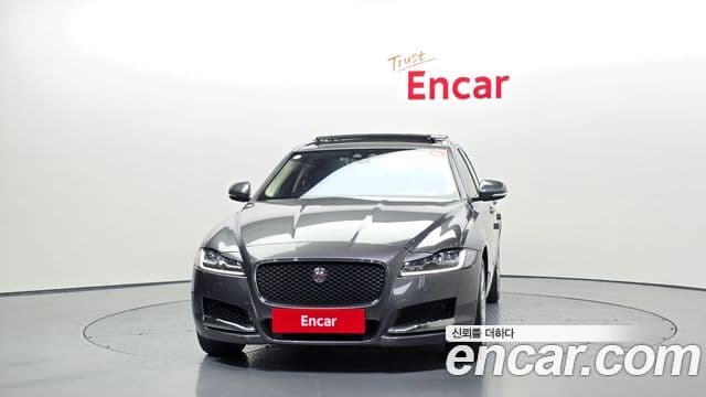 Jaguar XF (X260) 25t Portfolio, 2018 3