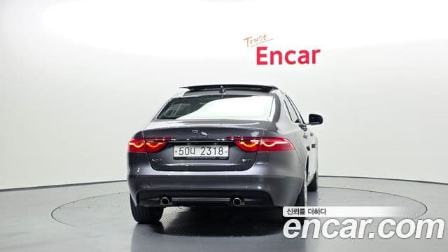 Jaguar XF (X260) 25t Portfolio, 2018 4