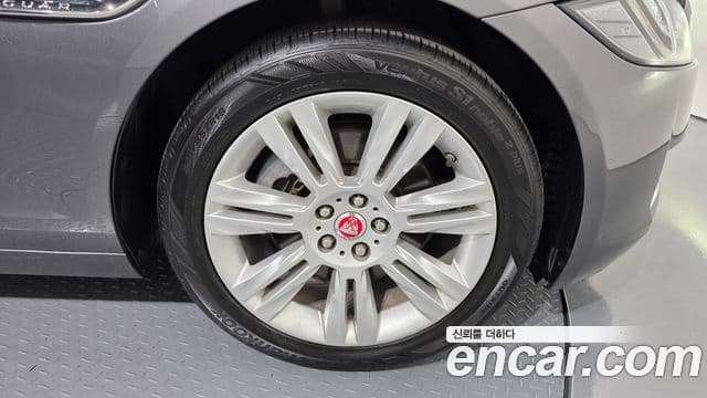 Jaguar XF (X260) 25t Portfolio, 2018 все фото