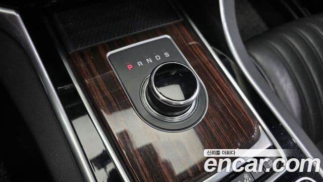 Jaguar XF (X260) 25t Portfolio, 2018 9