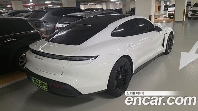 Porsche 타이칸 4S, 2025 3