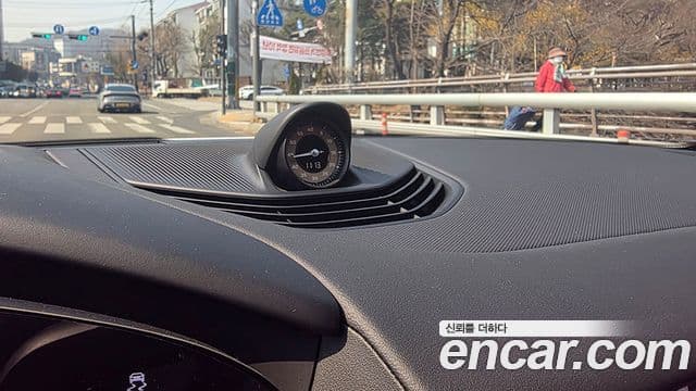 Porsche 타이칸 4S, 2025 14