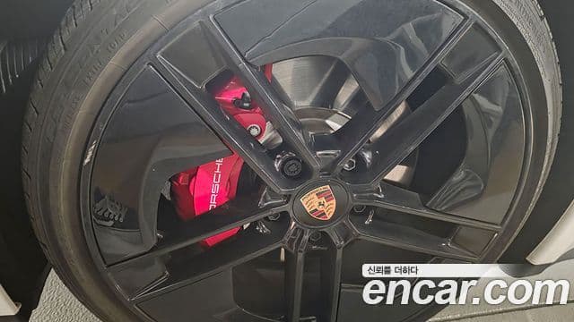 Porsche 타이칸 4S, 2025 17