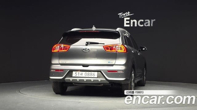 Kia Niro Prestige, 2017 4