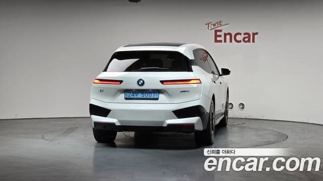 BMW iX xDrive50 Sport Plus, 2022 4