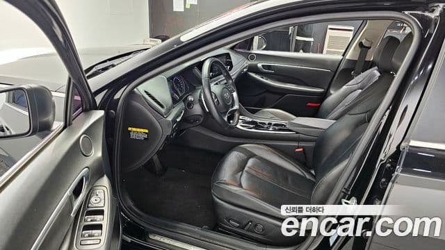 Hyundai Sonata (DN8) Premium Family, 2020 10