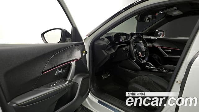 Peugeot 2008 2세대 1.5 BlueHDi GT Line, 2021 11