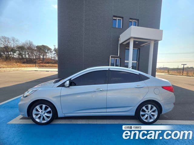 Hyundai Accent(новый кузов / новое поколение) 1.6 GDI top, 2013 все фото