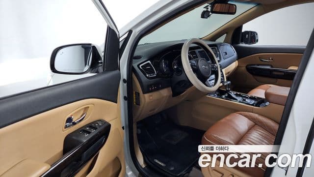 Kia The / новый New Carnival Noblesse, 2019 10